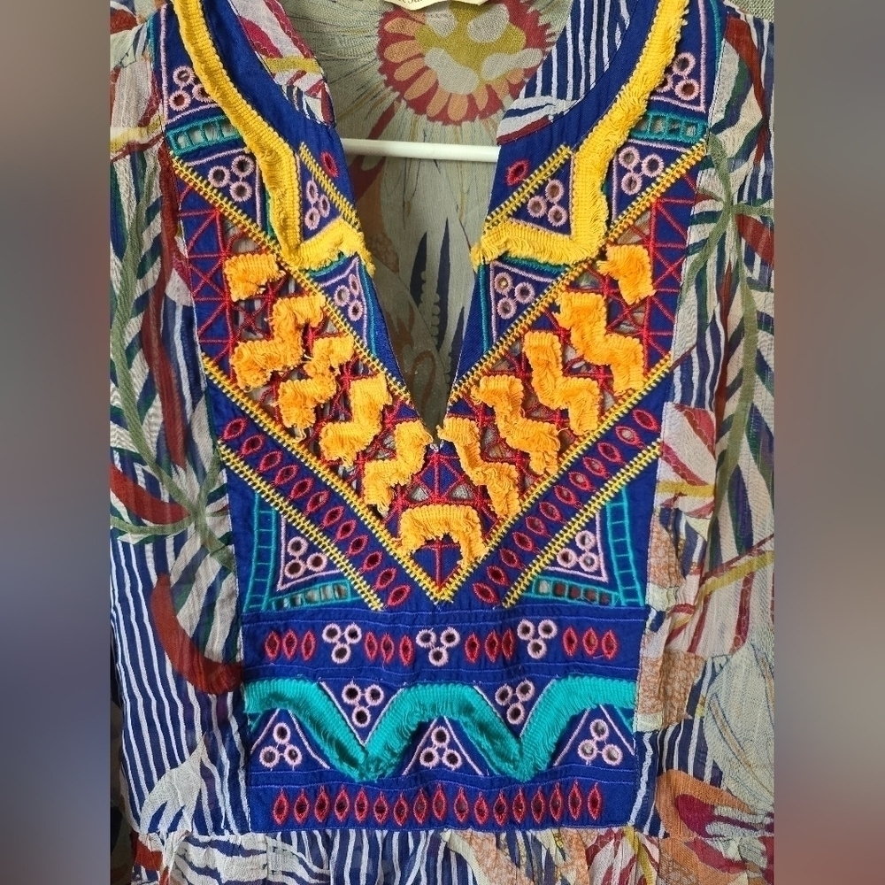 Soft Surroundings Woman's Tory Tunic Floral Stripe Embroidered Boho Top Size L - Picture 2 of 7